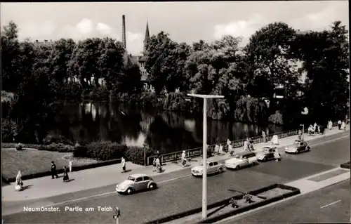 Ak Neumünster in Schleswig Holstein, Partie am Teich