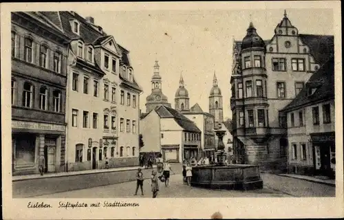 Ak Lutherstadt Eisleben, Stiftsplatz mit Stadttürmen