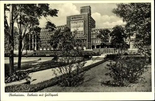 Ak Oberhausen im Ruhrgebiet, Rathaus mit Grillopark
