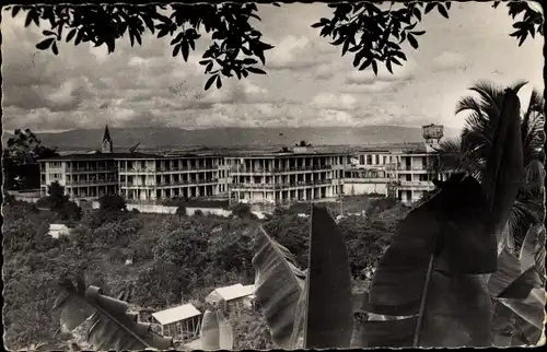 Ak Pointe a Pitre Guadeloupe, L'Hopital general dans son ecrin de verdure