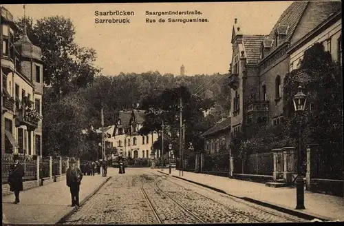 Ak Saarbrücken, Blick in die Saargemünder Straße, Anwohner
