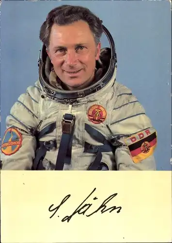 Ak Gemeinsamer Kosmosflug UdSSR und DDR, Fliegerkosmonaut Sigmund Jähn, Portrait