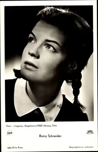 Ak Schauspielerin Romy Schneider, Portrait
