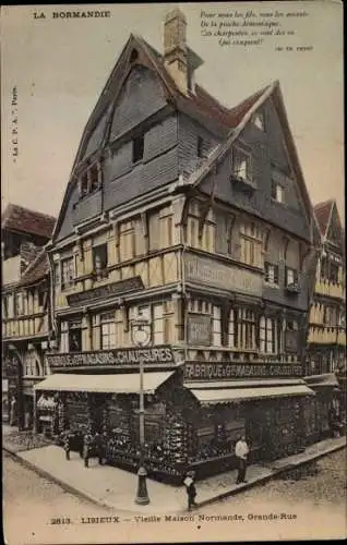 Ak Lisieux Calvados, vue générale de la Vieille Maison Normande, Grande Rue
