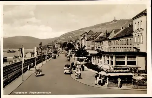 Ak Rüdesheim am Rhein, Rheinpromenade, Bahnstrecke