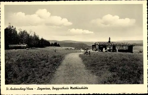 Ak Sankt Andreasberg Braunlage im Oberharz, Liegewiese, Berggasthaus Matthiashütte