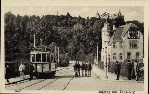 Ak Bonn am Rhein, Aufgang zum Venusberg, Straßenbahn 2, Deutsche Soldaten in Uniformen