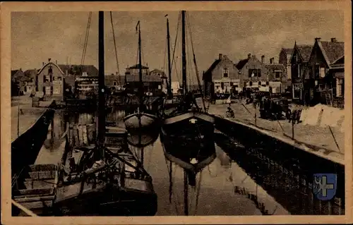 Ak Spakenburg Utrecht Niederlande, Hafen, 's maondags hangt darp von lingden met goed