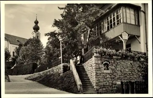 Ak Ruhpolding in Oberbayern, St. Annahaus, Wegkreuz, Kirchturm