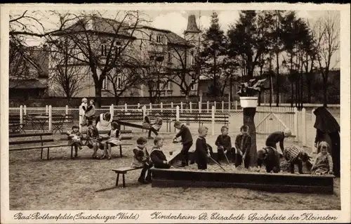 Ak Bad Rothenfelde am Teutoburger Wald, Kinderheim St Elisabeth, Spielplatz der Kleinsten