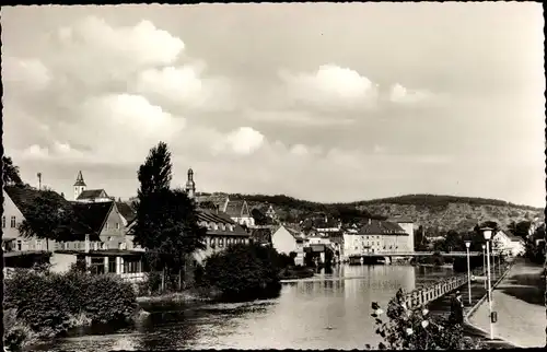Ak Gernsbach im Murgtal Schwarzwald, Partie an der Murg