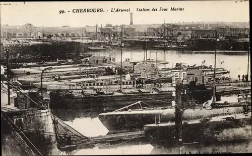 Ak Cherbourg Manche, L'Arsenal, Stations des Sous Marins