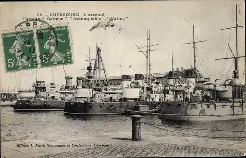 Ak Cherbourg Manche, Französische Kriegsschiffe Caiman, Indomptable, Valmy