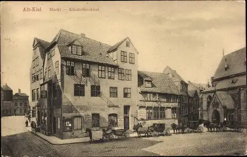 Ak Kiel in Schleswig Holstein, Markt, Klosterkirchhof, Reihe Pferdekutschen