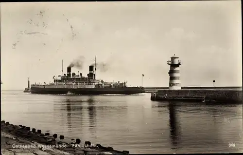Ak Ostseebad Warnemünde Rostock, Fährschiff, Leuchtturm
