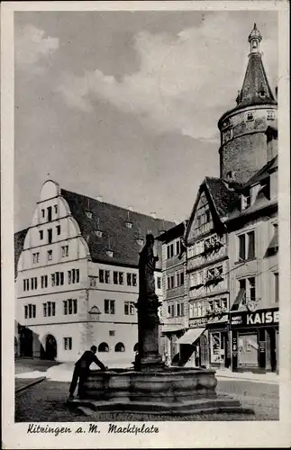 Ak Kitzingen in Mainfranken Bayern, Brunnen auf dem Marktplatz, Kaiser's