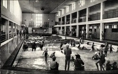 Ak Norderney in Ostfriesland, Seewasser Wellenschwimmbad, Badegäste