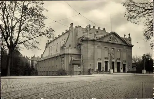 Ak Görlitz in der Lausitz, Straßenpartie mit Blick auf die Stadthalle, Fassade