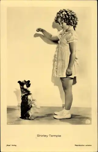 Ak Schauspielerin Shirley Temple, Hund