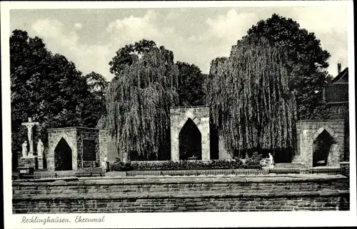 Ak Recklinghausen im Ruhrgebiet, Ehrenmal, Kruzifix