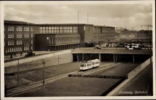 Ak Duisburg im Ruhrgebiet, Bahnhof, Straßenbahn