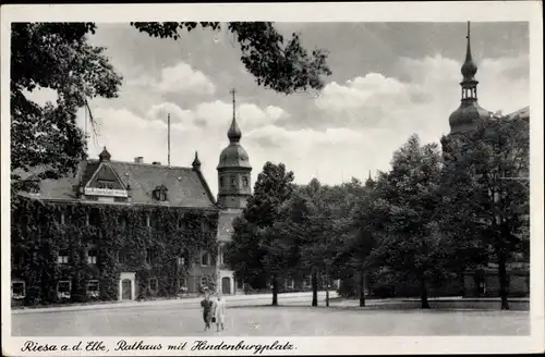 Ak Riesa an der Elbe Sachsen, Rathaus mit Hindenburgplatz