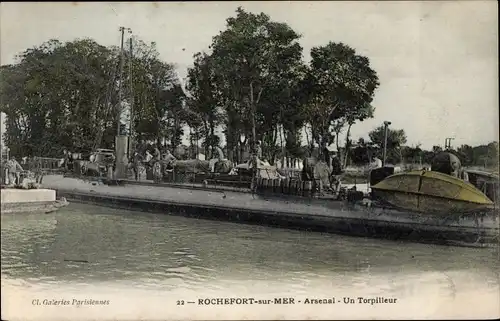 Ak Rochefort sur Mer Charente Maritime, Arsenal, Un Torpilleur