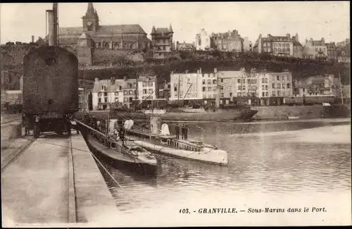 Ak Granville Manche, sous-marin dans le port