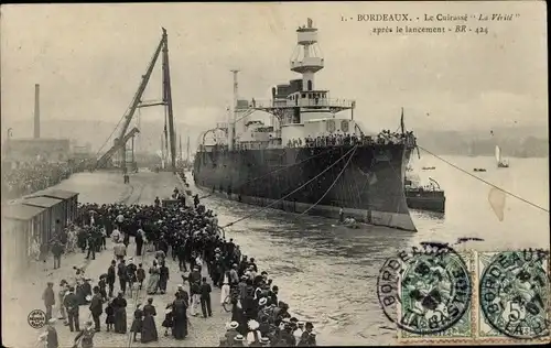 Ak Bordeaux Gironde, le cuirassé La Vérité après le lancement