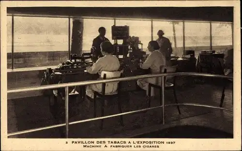 Ak Paris, Exposition de 1937, Pavillon des Tabacs, Machine a Fabriquer les Cigares