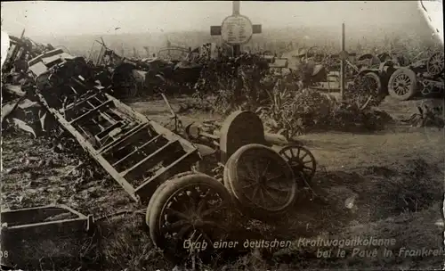 Ak Grab einer deutschen Kraftwagenkolonne bei le Pavé in Frankreich