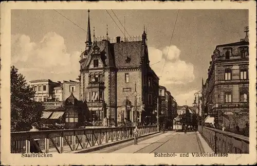 Ak St. Johann Saarbrücken im Saarland, Bahnhof- und Viktoriastraße