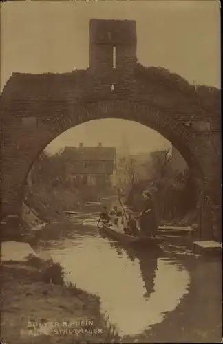 Foto Ak Speyer am Rhein, Alte Stadtmauer, Bootsfahrt