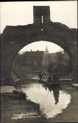 Foto Ak Speyer am Rhein, Alte Stadtmauer, Bootsfahrt