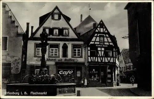 Ak Offenburg in Baden Schwarzwald, Fischmarkt, Brunnen, Konditorei und Kaffee, Geschäft J. F. Bell