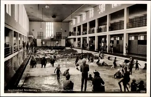 Ak Norderney, Seewasser Wellenschwimmbad, Badegäste