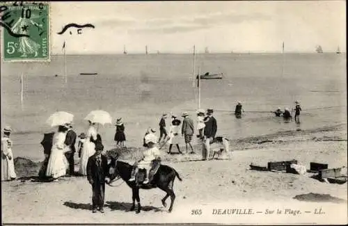 Ak Deauville Calvados, Sur la Plage