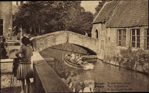 Ak Bruges Brügge Flandern Westflandern, St. Bonifacius Brug, Motorboot