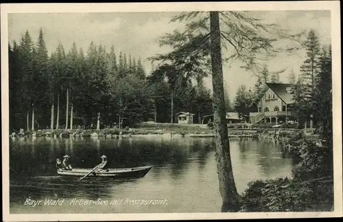 Ak Bayerisch Eisenstein im Bayrischen Wald Niederbayern, Arbersee mit Restaurant, Bootspartie