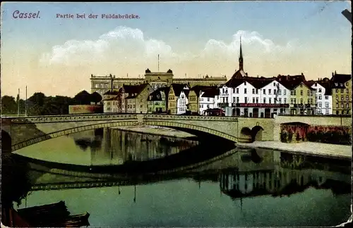 Ak Kassel in Hessen, Partie bei der Fuldabrücke, Stadtansicht, Glockenturm