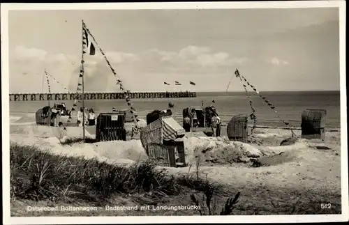 Ak Boltenhagen, Badestrand mit Landungsbrücken