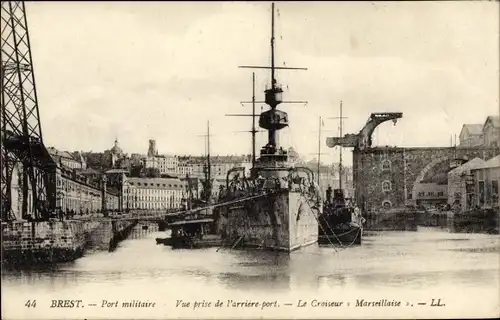 Ak Brest Finistère, Le Croiseur Marseillaise
