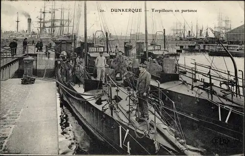 Ak Dunkerque Dünkirchen Nord, Torpilleurs en partance