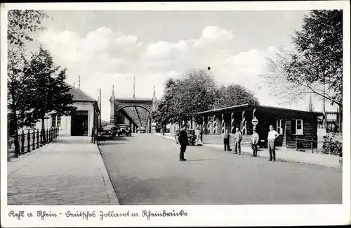 Ak Kehl Rhein, Deutsches Zollamt mit Rheinbrücke, Zollbeamte