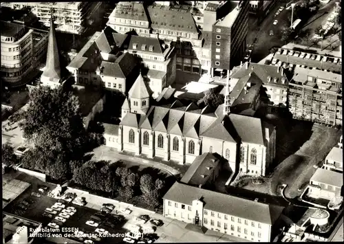 Ak Essen im Ruhrgebiet, Münsterkathedrale, Ruhrbistum, Fliegeraufnahme