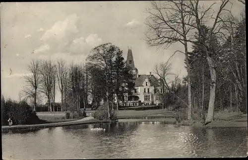 Ak Tremsbüttel in Schleswig Holstein, Teich, Schlosspark, Schloss
