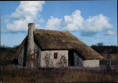 Ak Moordorf Südbrookmerland in Ostfriesland, Moormuseum, Reetdachhaus