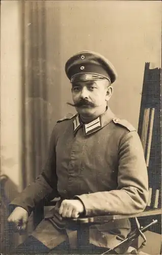 Foto Ak Zossen in Brandenburg, Studioportrait eines Soldaten in Uniform, I. WK
