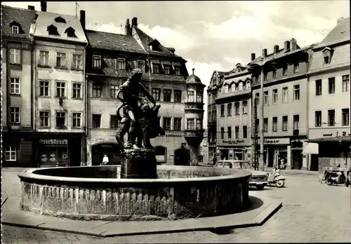 Ak Gera in Thüringen, Simsonbrunnen, Trabant