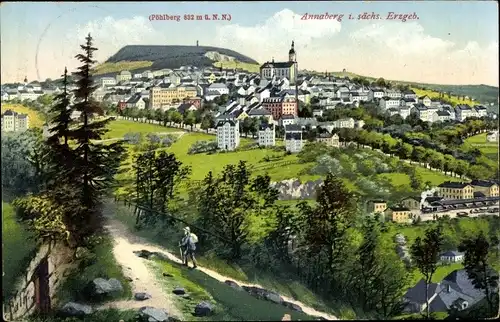 Künstler Ak Annaberg Buchholz Erzgebirge, Pöhlberg, Stadtpanorama, Wanderer